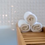 Drabina na ręczniki – wieszak i ozdoba łazienki w jednym! Jaką wybrać?
